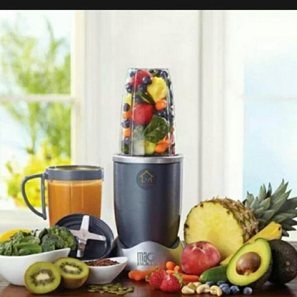 Electric blender with durable blades for crushing ice and blending fruits smoothly