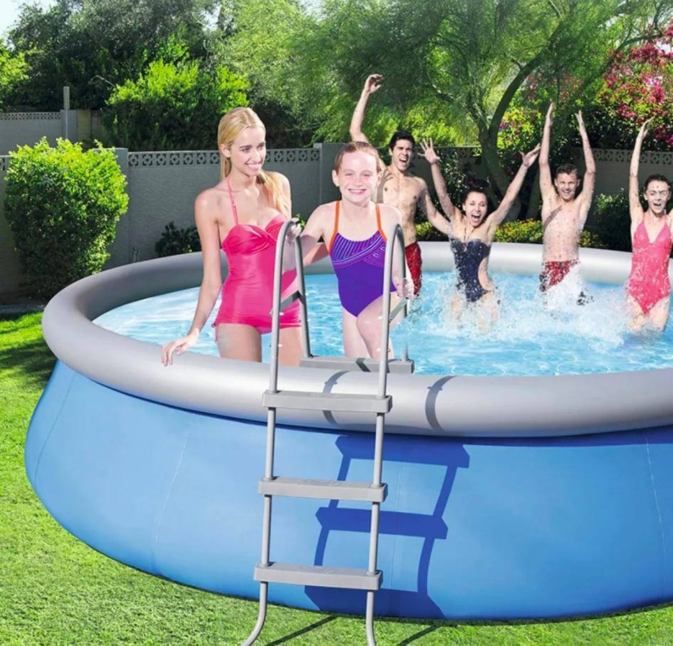 Inflatable circular pool for outdoor backyard use, portable design with strong material for kids and adult activities